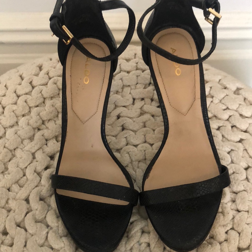 Aldo strappy heel. Size 8. Good condition